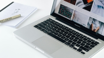 mel-poole-nuFOLbZn6KA-unsplash